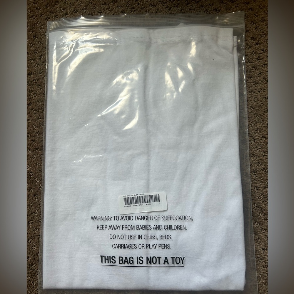 NWT Supreme Old English Glow White T-Shirt with Purple Graphic Large - Picture 5 of 9